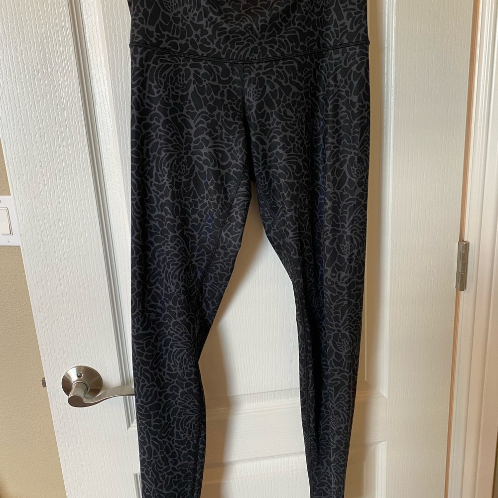 Lululemon Wunder Under full length pants